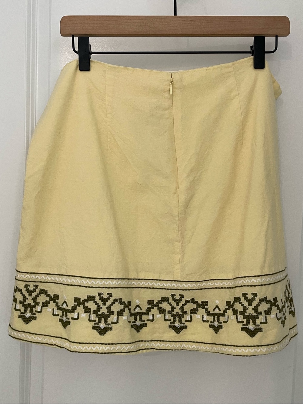 Julia Amory Mustique Skirt Buttercup Oxford Size XL Embroidered Preppy.       24 - Picture 7 of 9